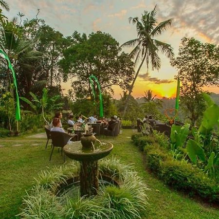 Sayan Terrace Resort Ubud Buitenkant foto